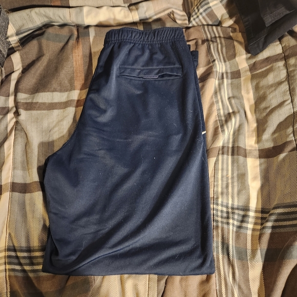 COPY - Men's Nike active wear pants size extra large - Picture 3 of 3